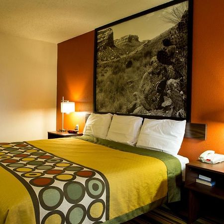 Hotel Super 8 By Wyndham Woodward Esterno foto