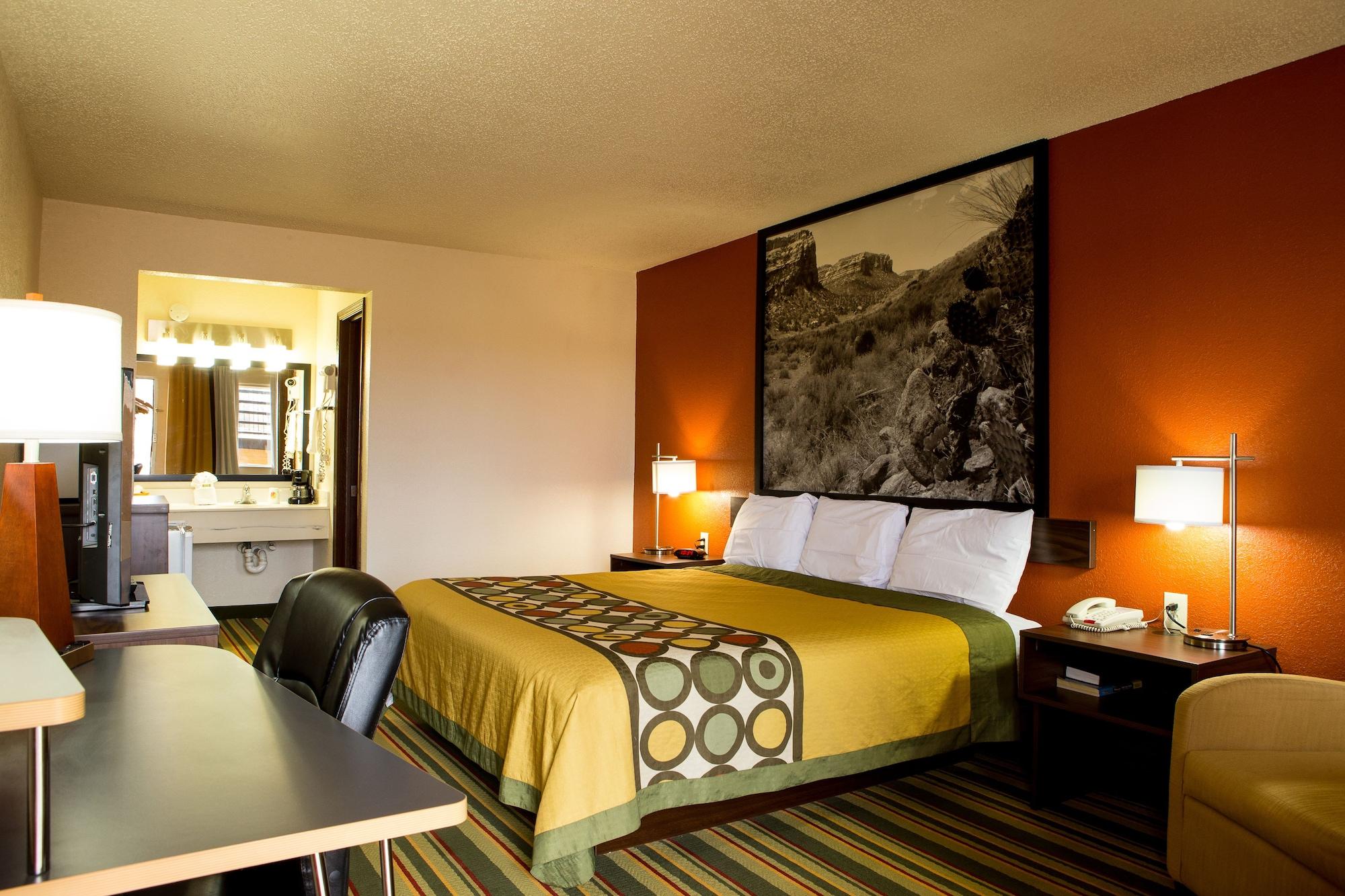 Hotel Super 8 By Wyndham Woodward Esterno foto
